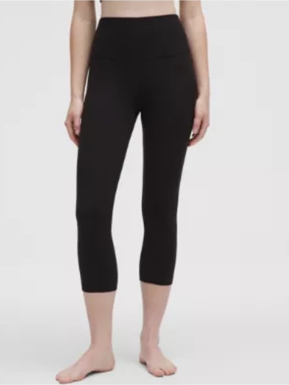 lululemon athletica women’s Black Capri Leggings - Picture 2 of 12